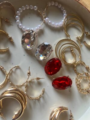 "Add a touch of sparkle to your style with our stunning crystal earrings! 💎✨ Designed for elegance and shine, these earrings feature high-quality, dazzling crystals that catch the light beautifully. Lightweight, hypoallergenic, and perfect for any occasion. 💖 Precautions: Avoid contact with perfumes & harsh chemicals. Store in a dry place to maintain brilliance. Handle with care to prevent scratches. Shop now and shine effortlessly! 🌟🛍️"